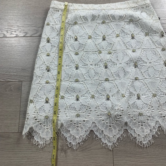 Marciano Evigan Lace Mini White Skirt - Picture 11 of 12